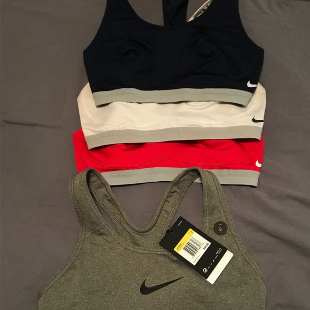 Nike sports bras women’s
